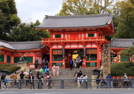八阪神社_最完整!京都深度賞楓自由行行程規劃攻略(行程表&住宿&美食&甜點&伴手禮).jpg