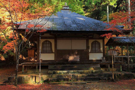 山城高雄高山寺_最完整!京都深度賞楓自由行行程規劃攻略(行程表&住宿&美食&甜點&伴手禮).png
